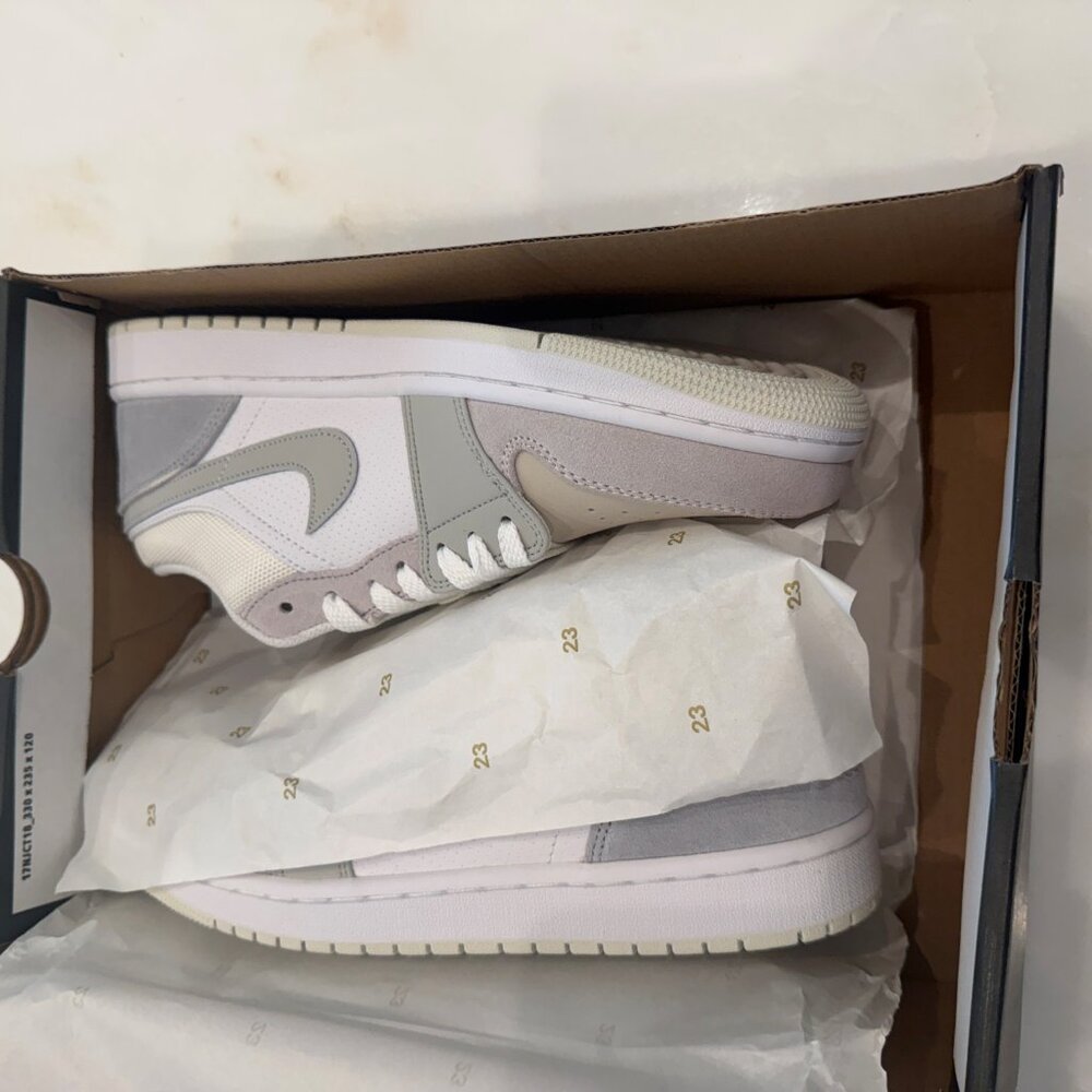 Jordan 1 Low Paris - Picture 2 of 3